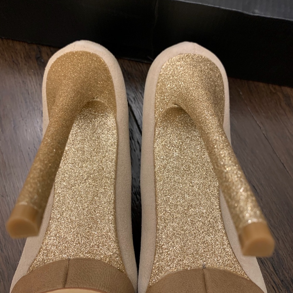 Colin Stuart Heels - image 4